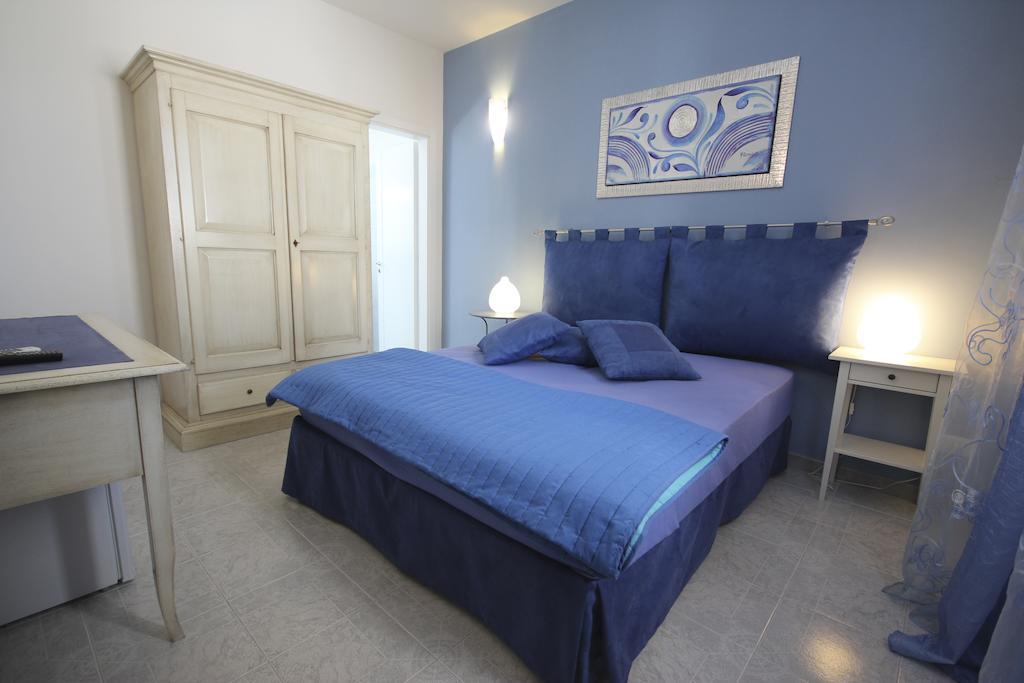 B&B Villa Genny A Pochi Passi Dal Mare San Cataldo  Habitación foto